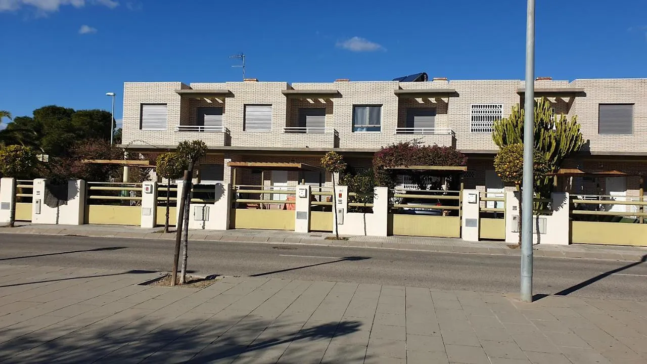 Дом отдыха Вилла Casa Junto A La Playa- Costa Dorada Амполья